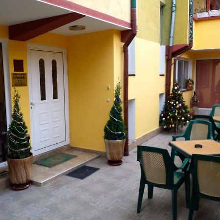 Hotel Triumph Nova Zagora Exterior foto
