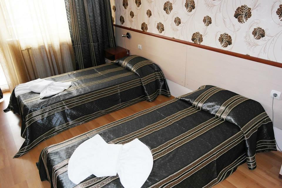 Hotel Triumph Nova Zagora Exterior foto