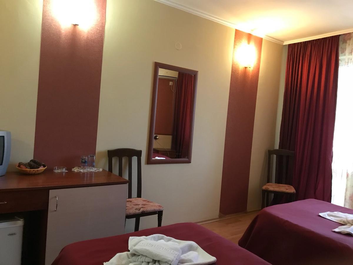 Hotel Triumph Nova Zagora Exterior foto